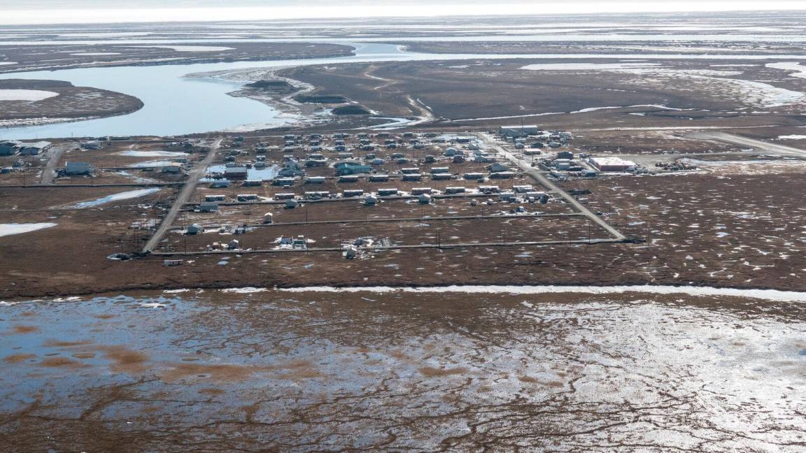Biden aprobó polémico proyecto petrolero en Alaska