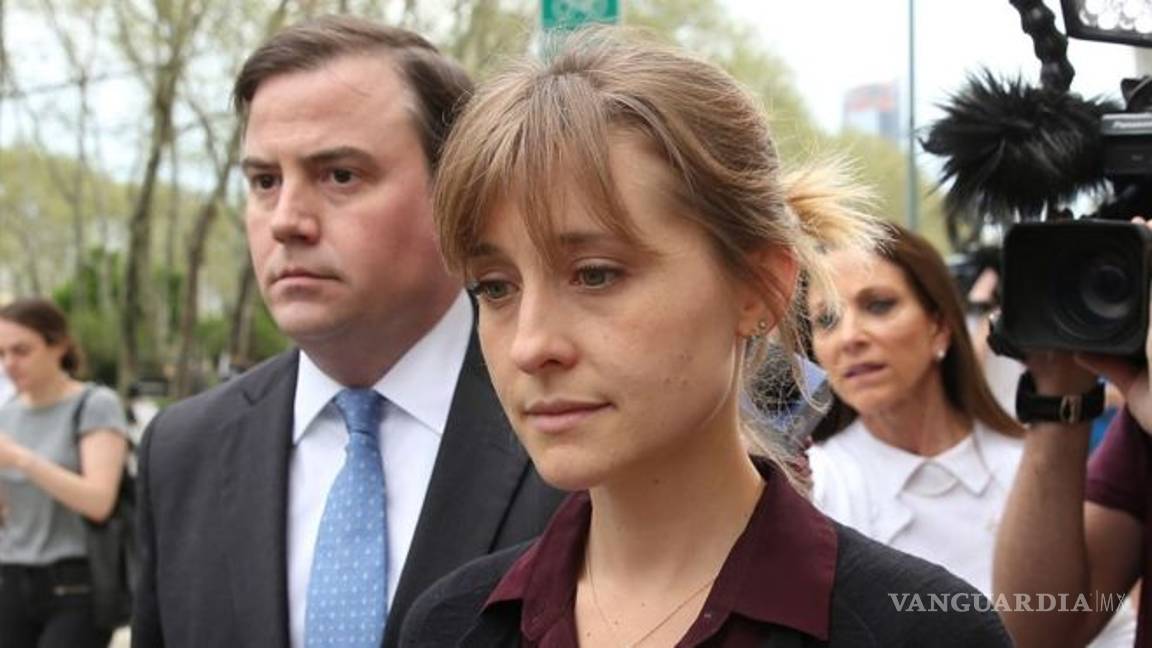 $!'Ludwika Paleta y Emiliano Salinas solo guardan las apariencias'; su matrimonio está fracturado por escándalo de NXIVM