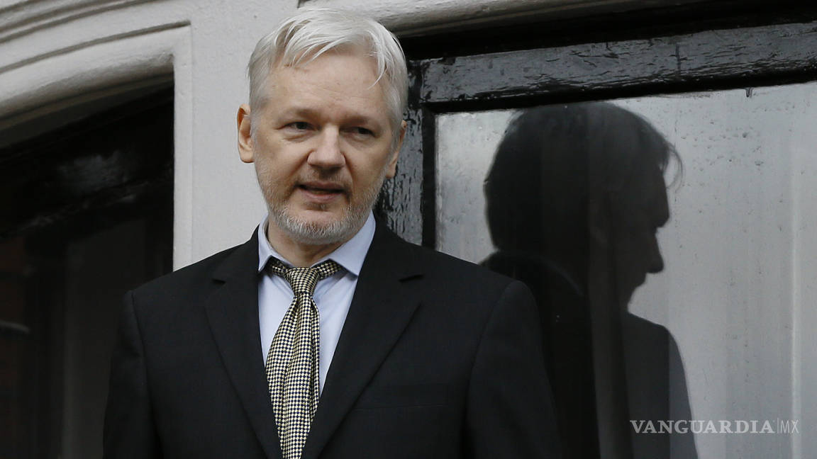 Trump listo para perdonar a Julian Assange si lo ayuda a salir del 'Russiagate'
