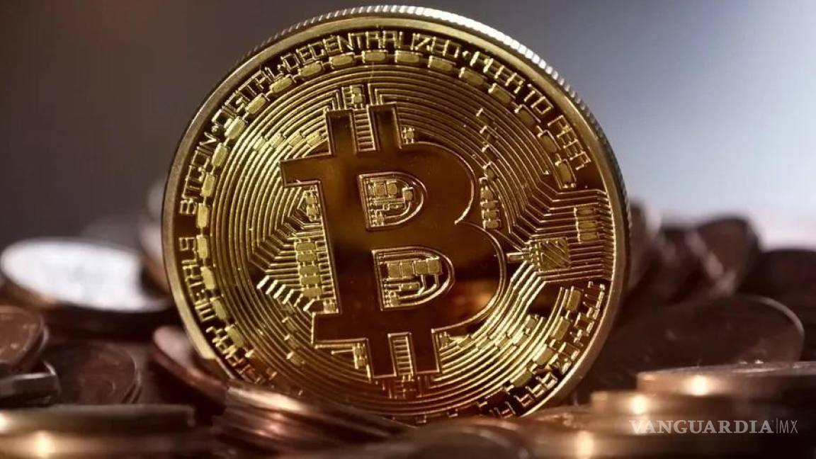 Bitcoin sigue subiendo, alcanza nuevo máximo; casi 74 mil dólares