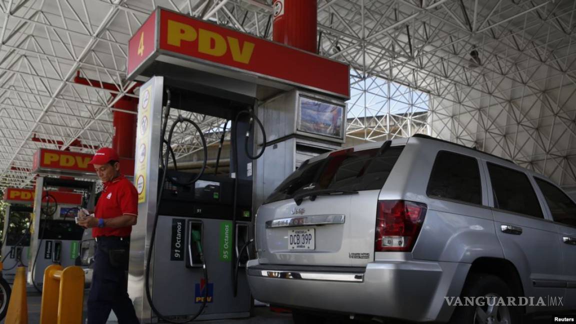 ‘En Venezuela hay gasolina para un mes’; se agotan las reservas