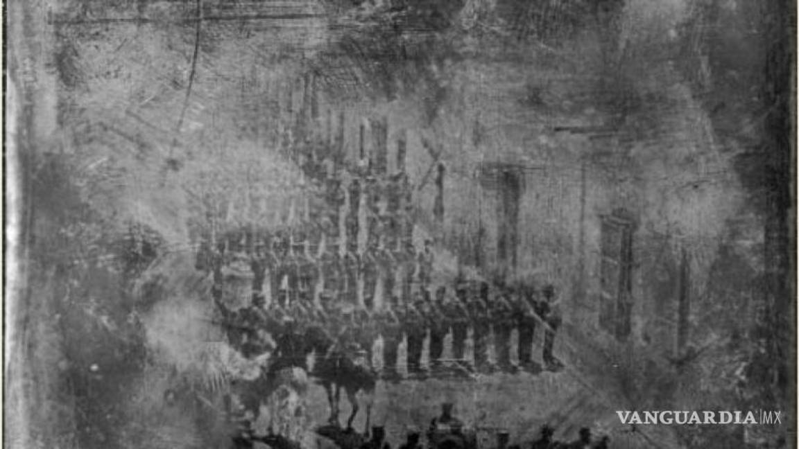 $!Javier Villarreal Lozano, escribió en su libro “Los Ojos Ajenos. Viajeros en Saltillo (1610-1910)” la estancia de Schwartz por Saltillo, destacando el misterio de sus daguerrotipos.