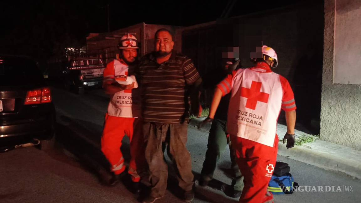 $!El hombre fue encontrado tirado sobre el pavimento en la colonia Independencia.