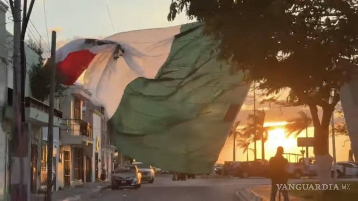 Bandera nacional ¡salió volando! y causó apagón masivo en Campeche (video)