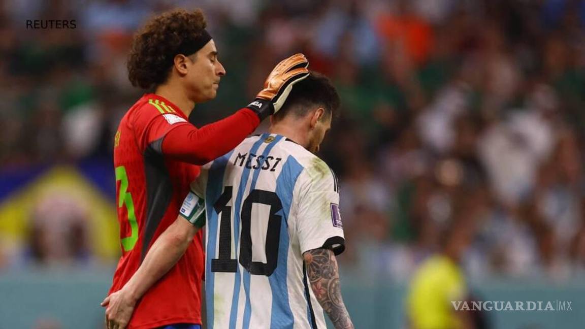 ¿Amor en la cancha? Se popularizan ‘fanfics’ de Ochoa y Messi