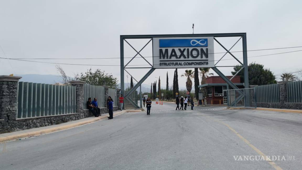 Reclaman obreros de Maxion Inmagusa descuento de utilidades y cierran carretera 57