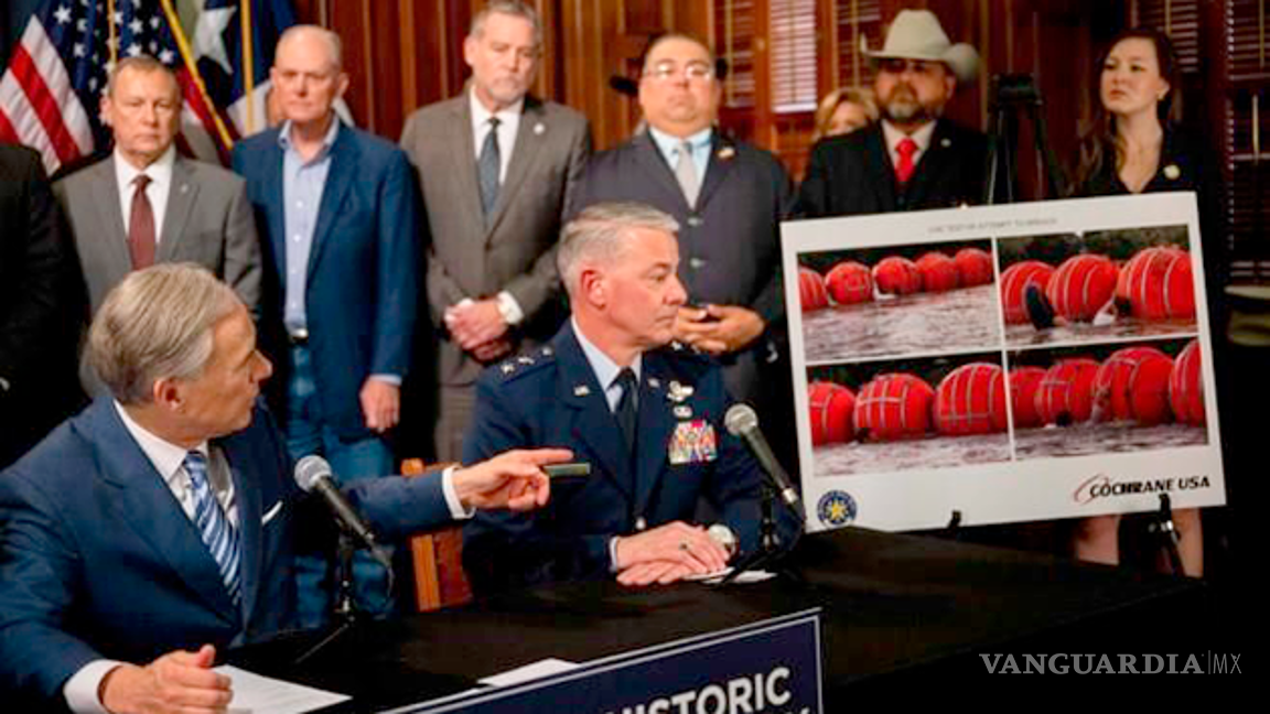 $!El primer tramo de la barrera flotante, construido por Cochrane USA, costaría 1 millón de dólares