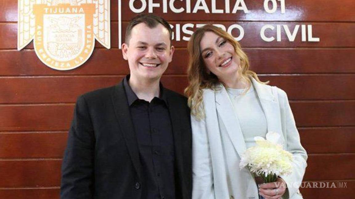 Ucraniana y ruso se casan en Tijuana tras huir de la guerra