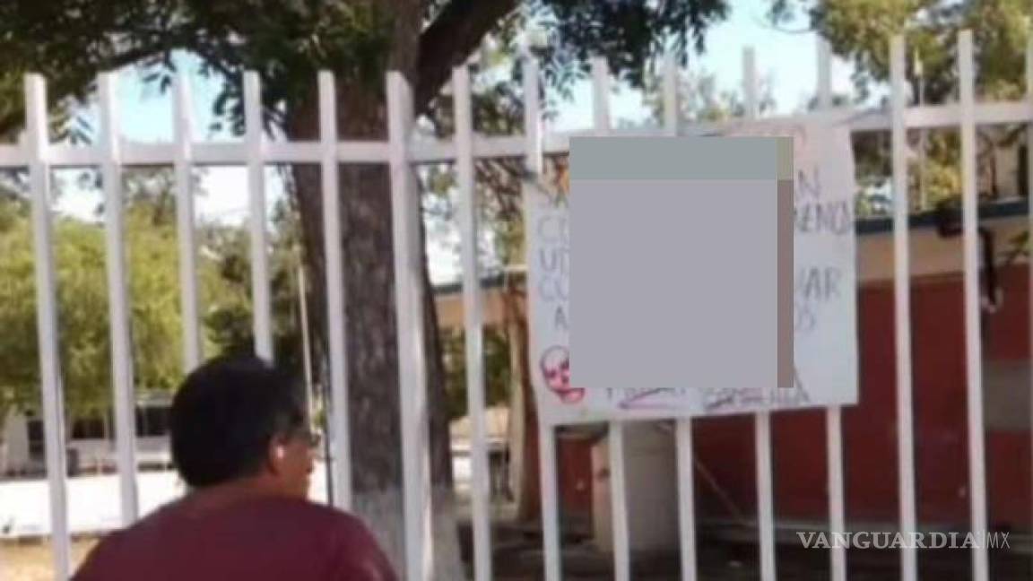 Aparecen supuestas narcomantas en barda del CBTIS de Sabinas; policía investiga