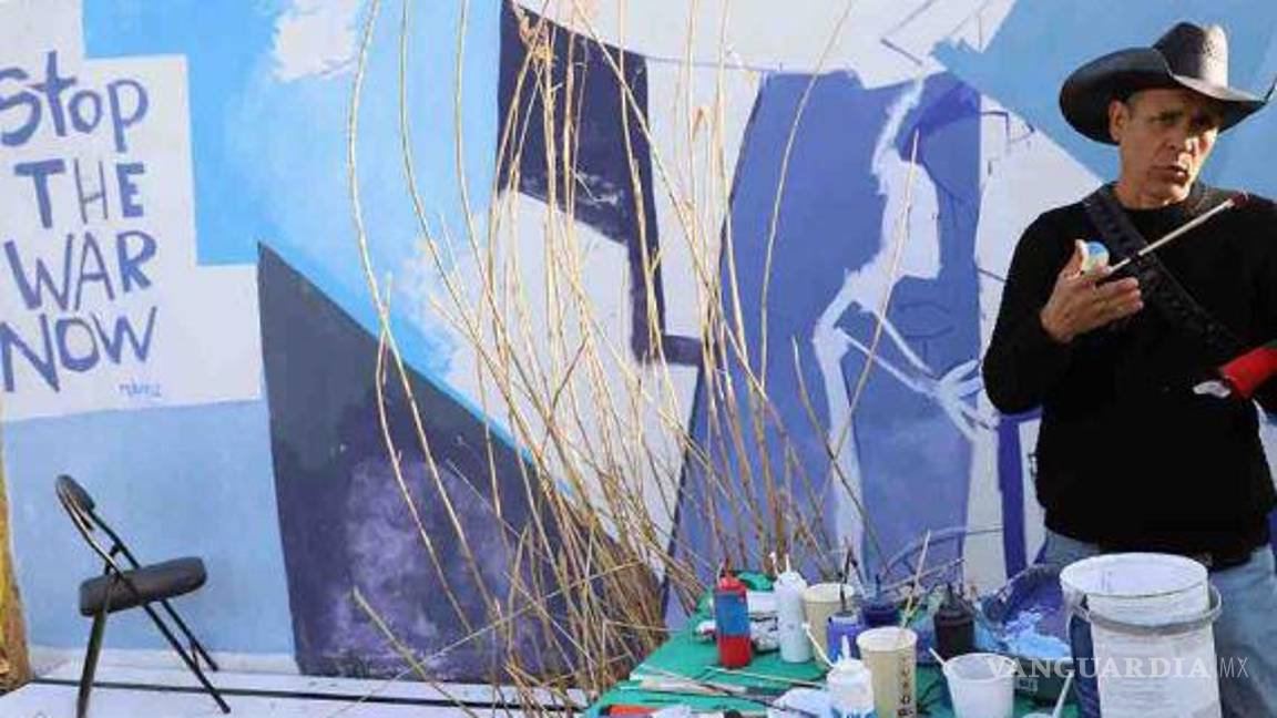 $!El compromiso de Roberto Márquez con la creación artística que refleja las tragedias no se detiene en México.