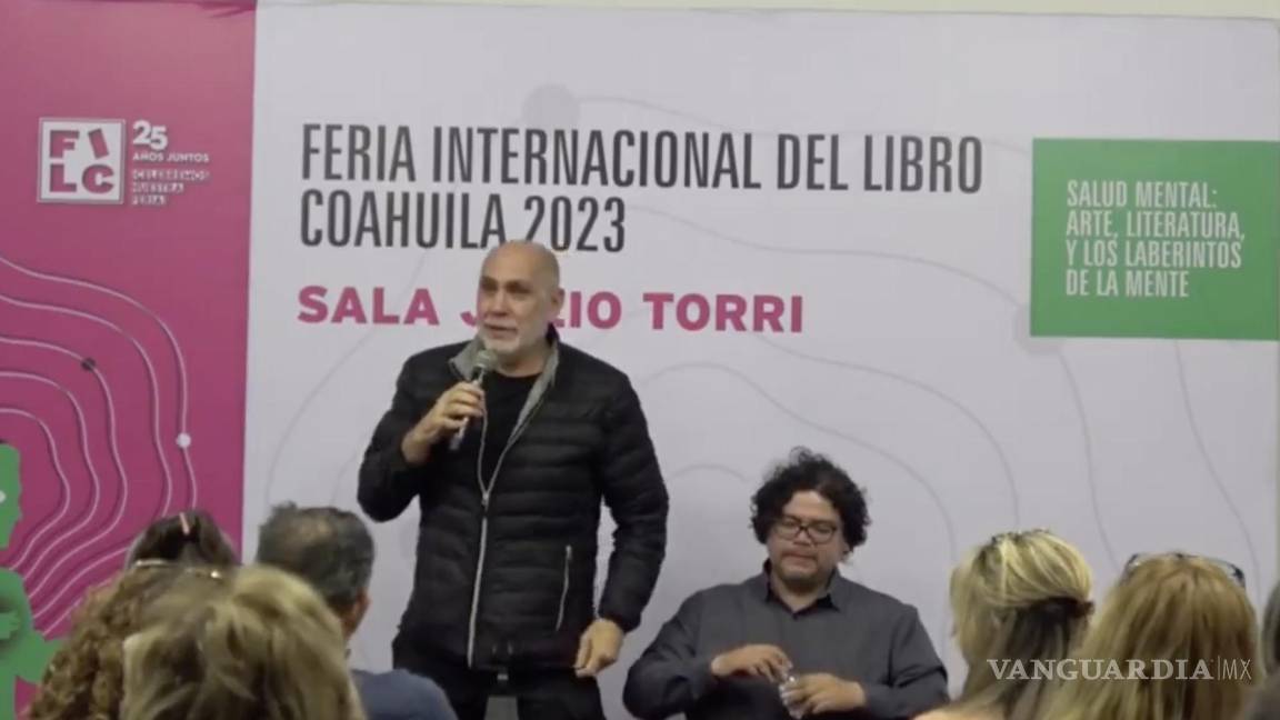 Presenta Guillermo Arriaga en Coahuila su novela ‘Extrañas’ como parte de la FILC