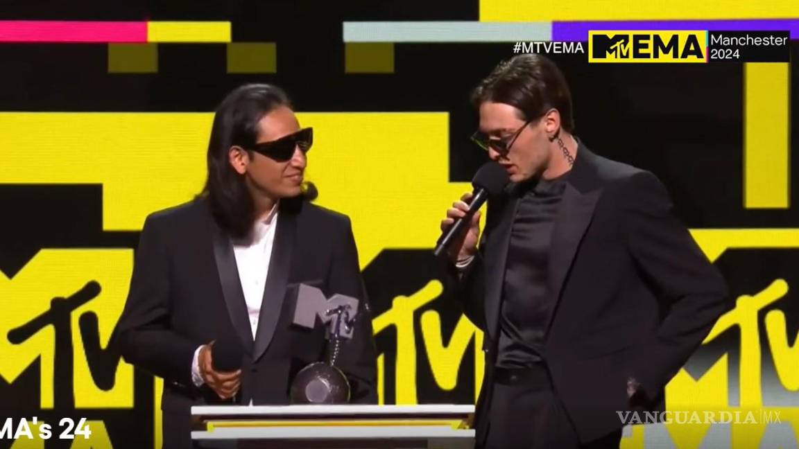 $!El cantante mexicano demostró que su fama no se ha terminado al resultar ganador.