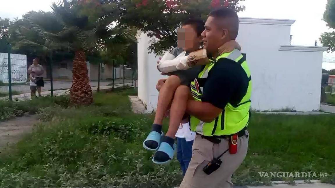 Accidente en parque deja a niño con fractura en Parras de la Fuente