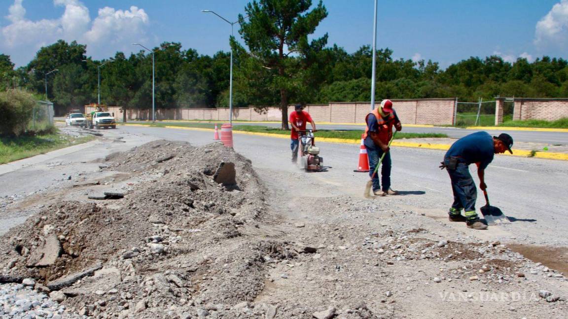 Inician reparaciones urgentes en el bulevar Colosio y calle Tezcatlipoca tras torrenciales lluvias en Saltillo