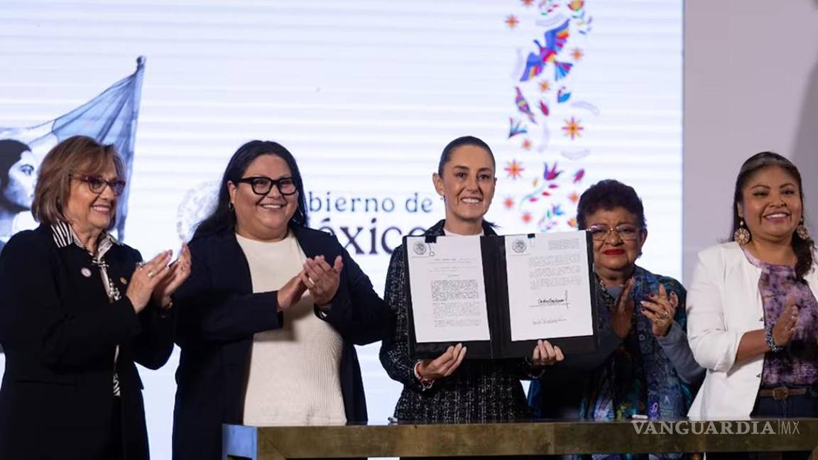 ‘Protegemos y defendemos a las mujeres’... Claudia Sheinbaum firma decretos en pro de la igualdad sustantiva