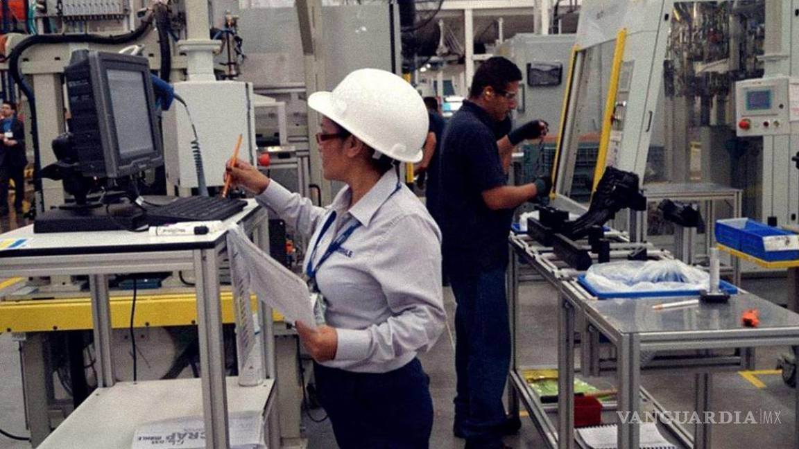 Reducir jornada laboral costará 386 mil mdp al año: Coparmex