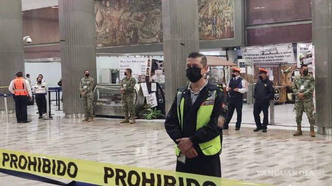 Marinos desalojaron a exempleados de Mexicana de Aviación de cafetería en el AICM