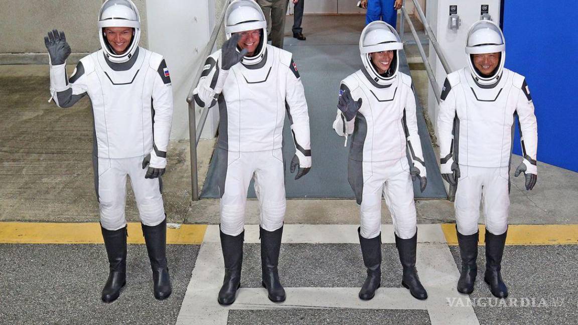 Astronautas ya trabajan en laboratorio de la Estación Espacial Internacional