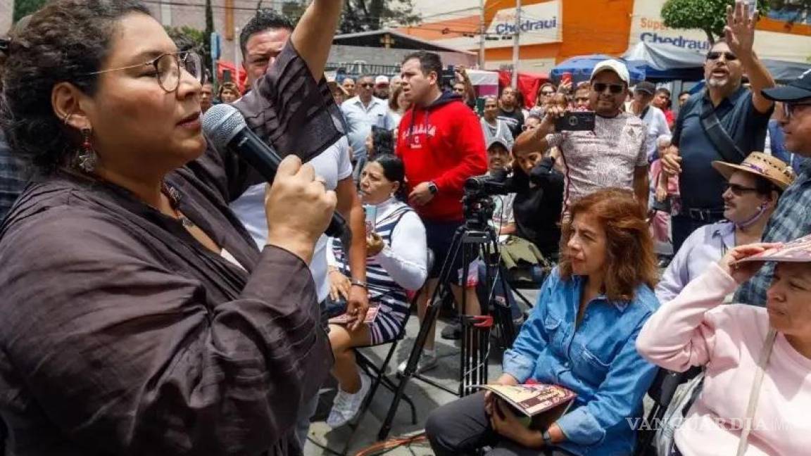 Trabajadores del Poder Judicial revientan foro de Morena sobre reforma; increpan a Lenia Batres