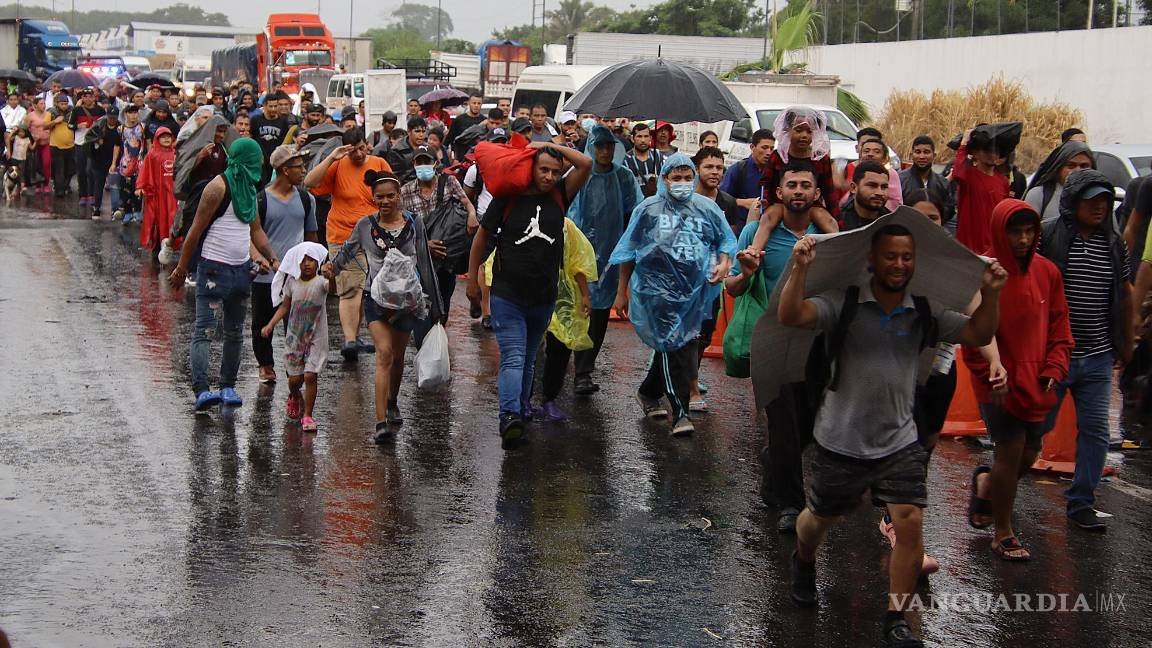Sale a Oaxaca nueva caravana de migrantes