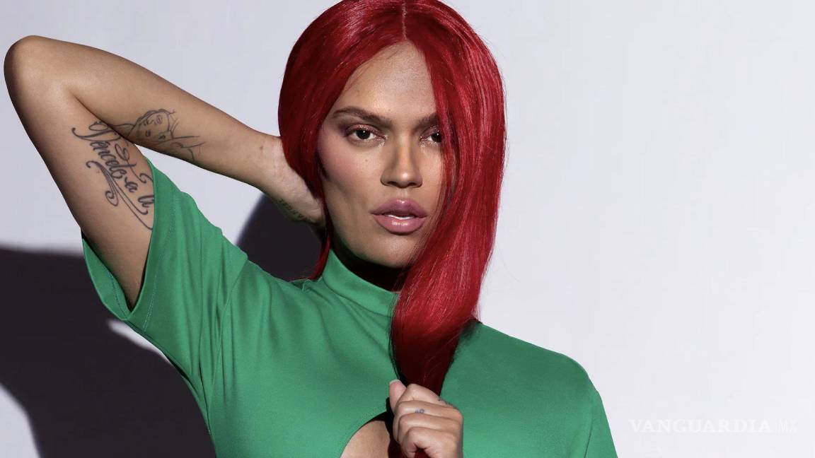 $!Es evidente los retoques en el cuerpo de la colombiana realizados por la revista.