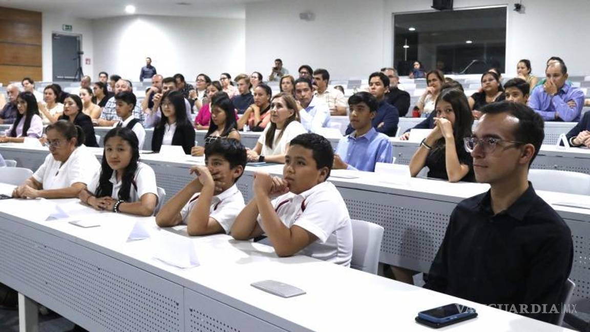 $!Los alumnos aseguran que estos ladrillos cuentan con alta durabilidad y sirven como aislante térmico en las construcciones habitacionales.