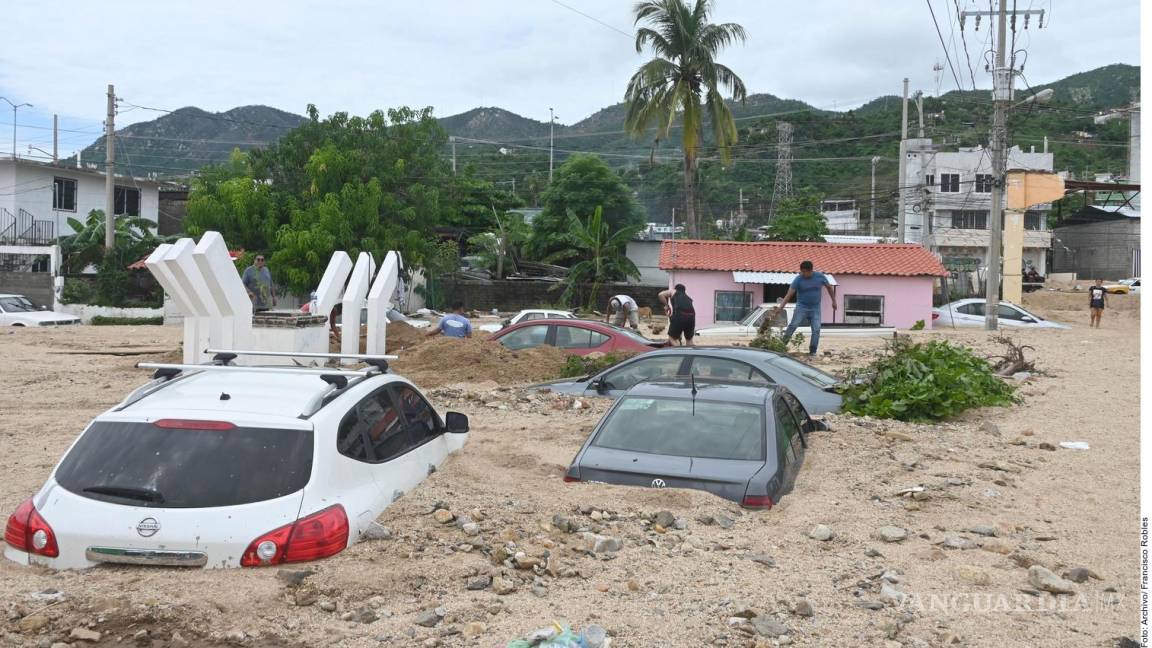 Cuesta 100 mdp al día atención en Acapulco por los huracanes ‘Otis’ y ‘John’