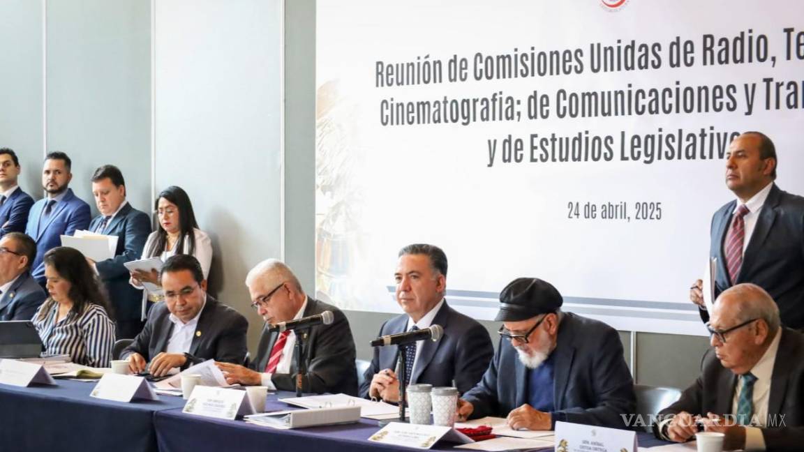 Aprueban, en comisiones, nueva Ley de Telecomunicaciones; oposición denuncia censura