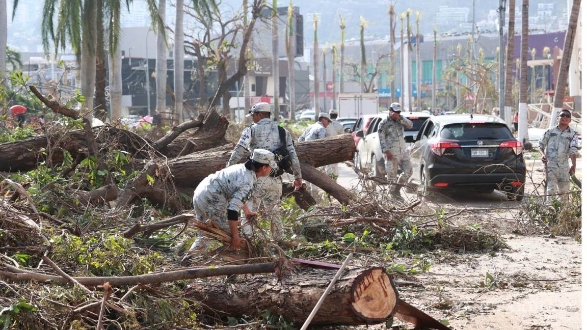 Claman pobladores por ayuda tras devastación por huracán Otis