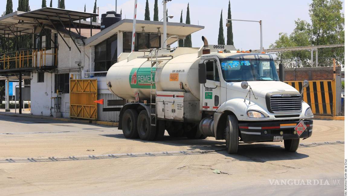 Revelan que la 4T dejó de cobrar 554 mil mdp en 5 años por huachicol fiscal