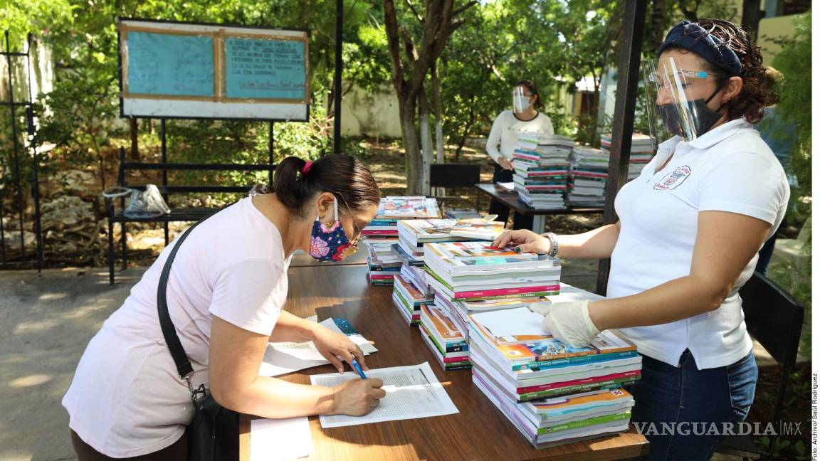 Emplaza SNTE a 8 Gobernadores, incluido el de Coahuila, para iniciar distribución de libros de texto