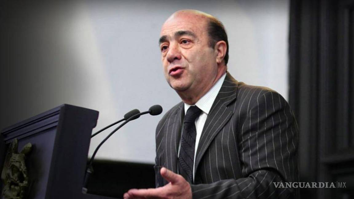 Por ‘sentirse mal’, trasladan a Murillo Karam desde Reclusorio Norte al hospital