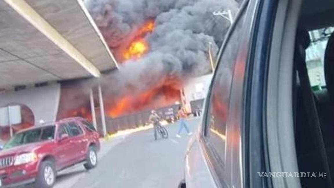 Explosión de pipa de Pemex en Aguascalientes deja miles de evacuados