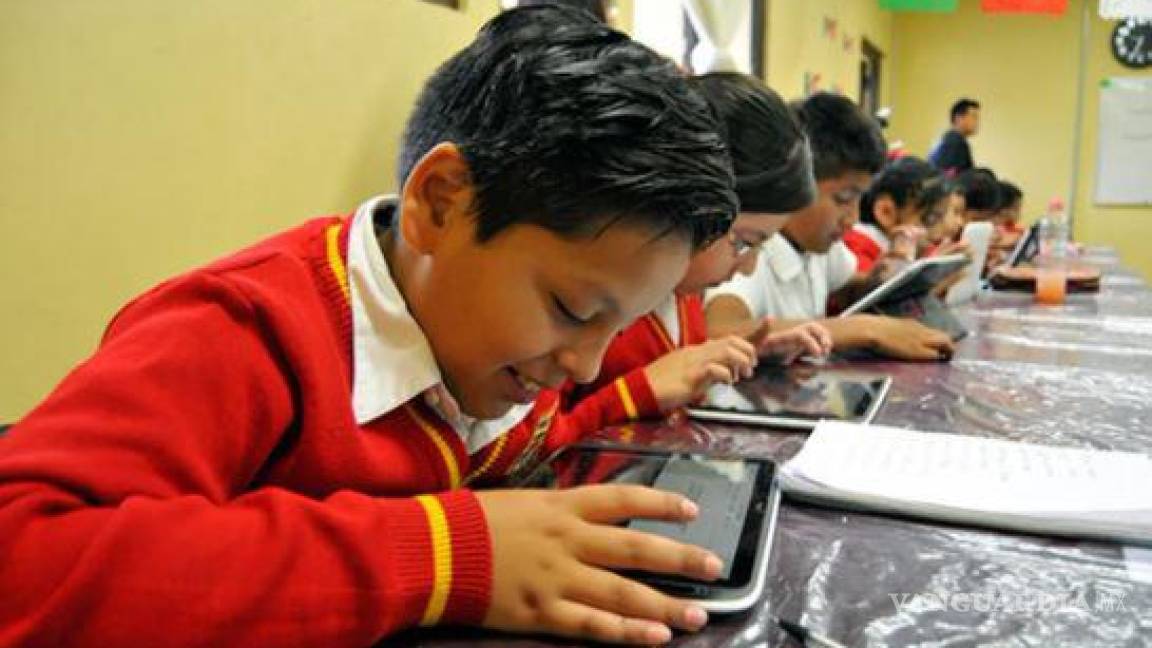 Digitalizarán clases en primarias de Coahuila; estudiantes requerirán dispositivos para acceder a libros en línea