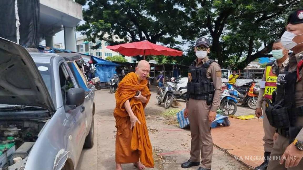 Monje budista es arrestado por conducir ebrio, le dice a la policía que ‘el whisky previene el COVID-19’