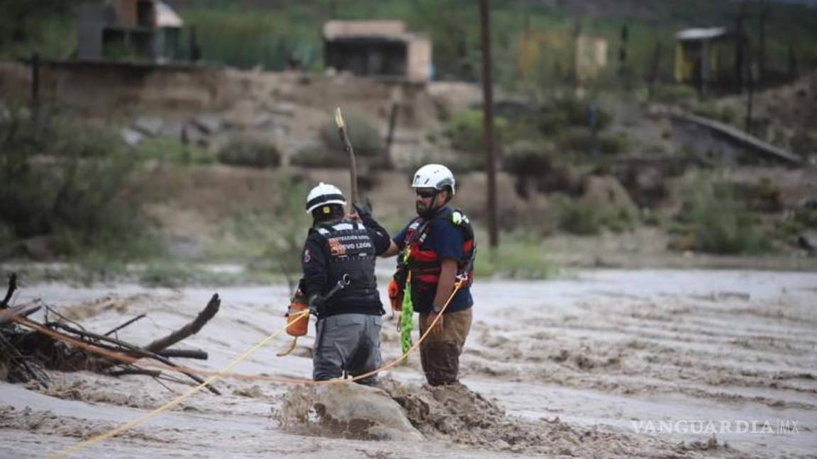 $!Con la coordinación de drones, las personas, que se encontraban 100 metros adentradas en el agua, fueron rescatadas con éxito.