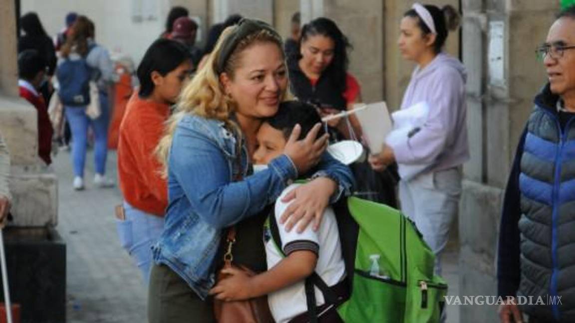 Por el 10 de mayo, Gobierno de Sheinbaum regala kits de pedicure y faciales