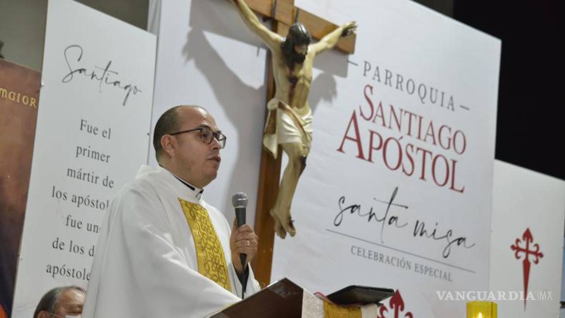 $!Fue el sacerdote Luis Fernando Perales quien recibió el nombramiento como párroco de la comunidad en la que se pretende ampliar las instalaciones.