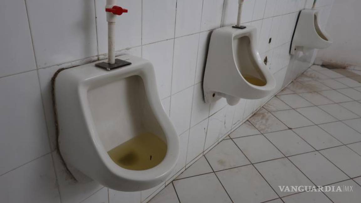 $!Los mingitorios en el Parque Las Maravillas no han sido evacuados.