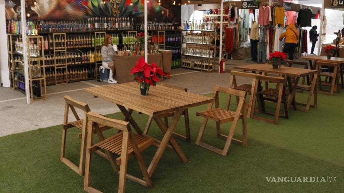 $!Otro mercadito también se colocó en Paseo de la Reforma, ofreciendo una variedad de productos.