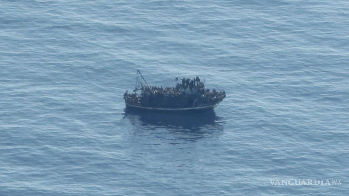 Naufraga bote de migrantes en el Mediterráneo; mueren 2 y desaparecen 20