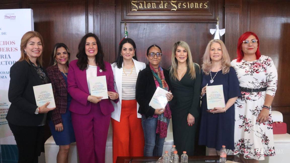 Legisladoras de Coahuila presentan libro sobre la historia de las mujeres en la vida electoral de México