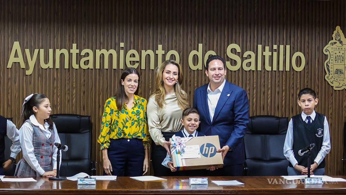 $!Las y los integrantes del Cabildo Infantil 2025 fueron reconocidos por sus propuestas y compromiso con su comunidad durante una sesión oficial celebrada en la Presidencia Municipal de Saltillo.