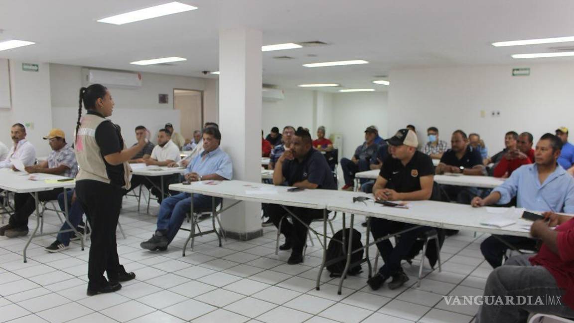 Capacitan a 200 transportistas de Torreón en protocolos de atención a la violencia contra la mujer