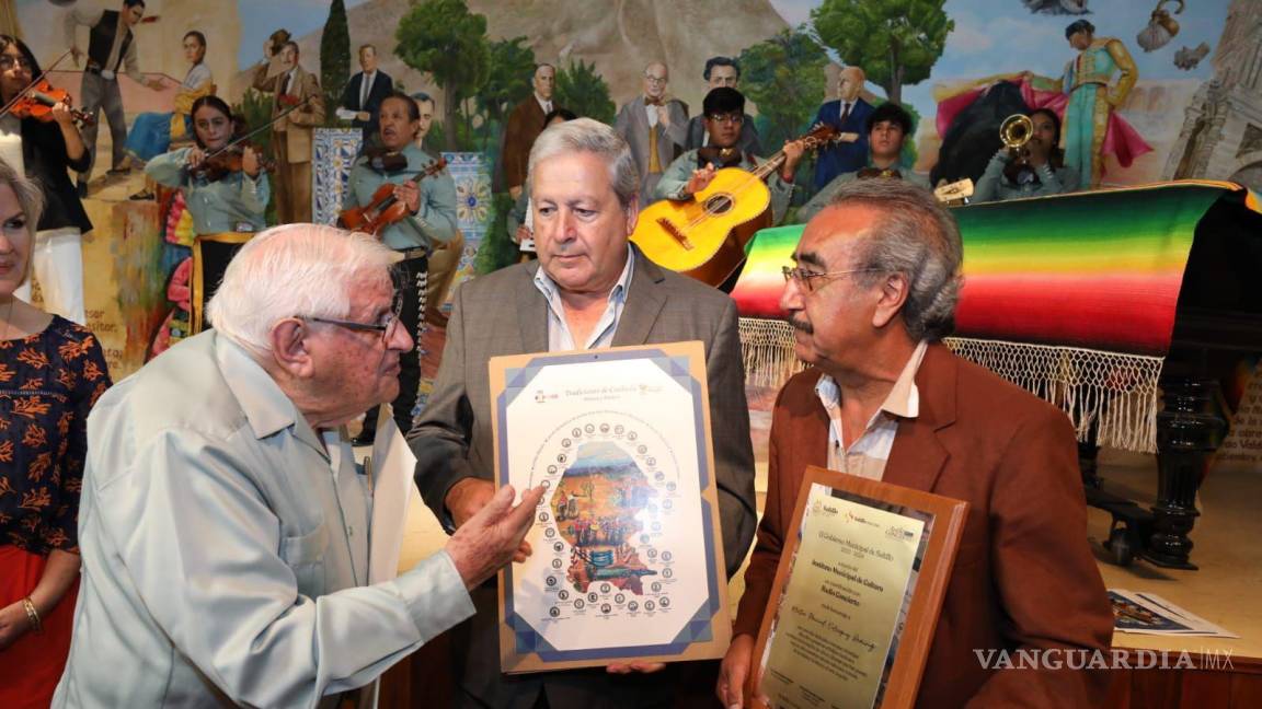 Héctor Manuel, 35 años de difundir el folkor mexicano en Saltillo