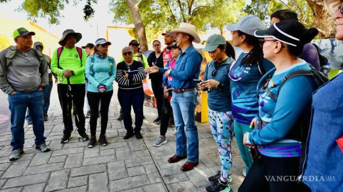 $!El alcalde Fernando Juárez se reunió con los senderistas y resaltó la importancia del turismo para el desarrollo de Candela.