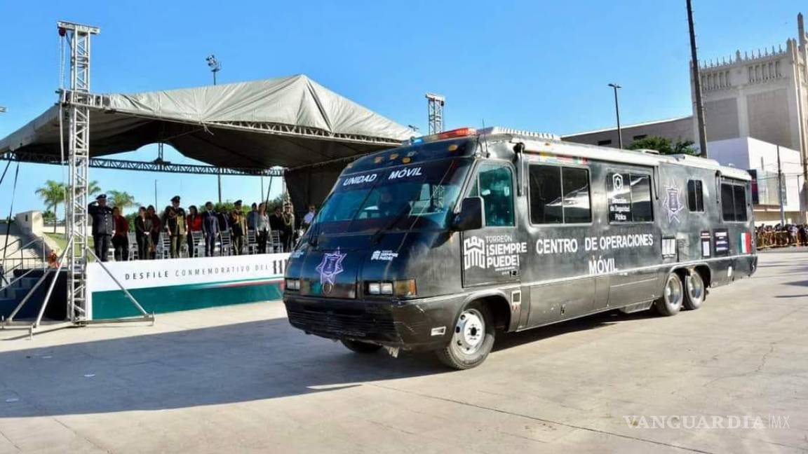 Torreón honra a la Revolución Mexicana con desfile multitudinario