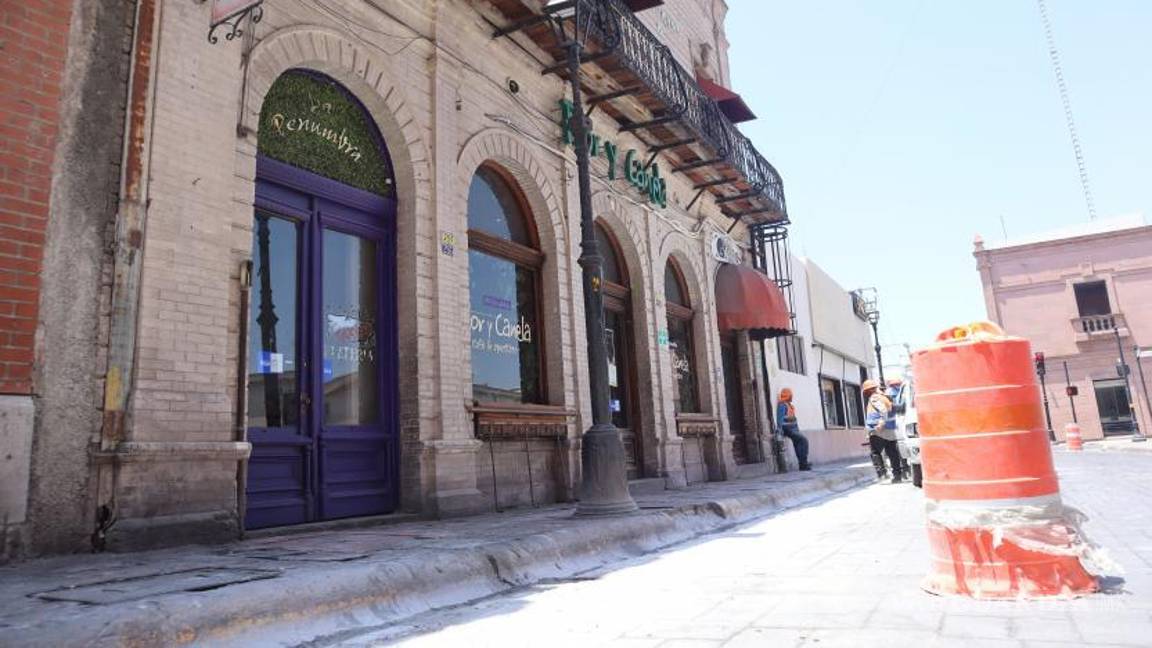 $!El ruido y el polvo son otros factores que pueden llegar a incomodar a los clientes, pues muchos acuden a trabajar con sus computadoras.