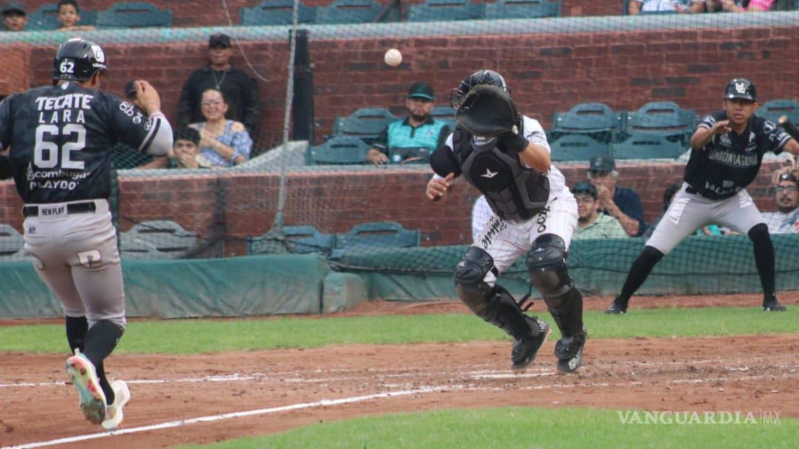 $!Los Saraperos de Saltillo no pudieron regresar nunca en el primer partido de la doble cartelera de este sábado en el Madero ante los Algodoneros de Unión Laguna.