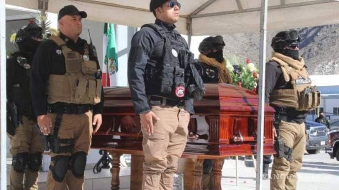 $!El alcalde agradeció a la familia por estar presentes en esta despedida, a pesar de que atraviesan un doloroso momento.